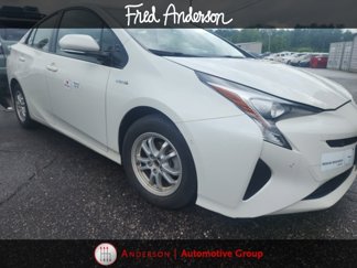 Used 2017 Toyota Prius Four image 1