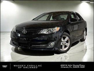 Used 2014 Toyota Camry SE image 1