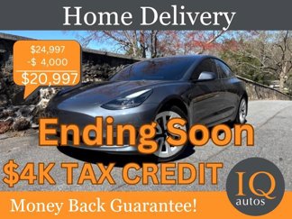 Used 2022 Tesla Model 3 Standard Range image 1