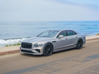 New 2025 Bentley Flying Spur Plug-In Hybrid image 1