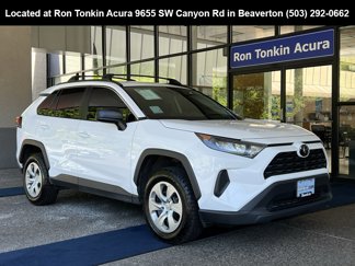 Used 2021 Toyota RAV4 LE image 1