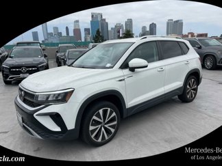Used 2022 Volkswagen Taos SE image 1