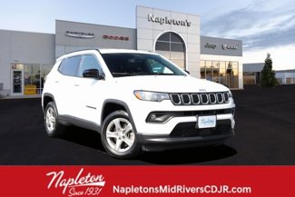Used 2023 Jeep Compass Latitude image 1