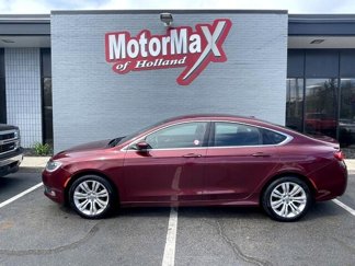 Used 2015 Chrysler 200 Limited w/ Convenience Group image 1
