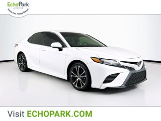 Used 2020 Toyota Camry SE image 1