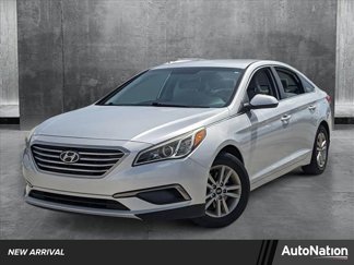 Used 2016 Hyundai Sonata SE image 1