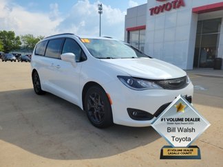 Used 2018 Chrysler Pacifica Touring-L Plus w/ S Appearance Package image 1