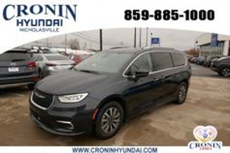 Used 2019 Chrysler Pacifica Touring Plus w/ Advanced Safetytec Group image 1