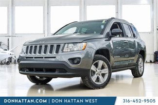 Used 2017 Jeep Compass Latitude image 1