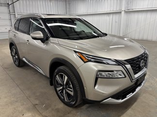 Used 2023 Nissan Rogue Platinum image 1
