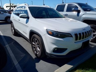 Used 2019 Jeep Cherokee Latitude w/ Popular Appearance Group image 1