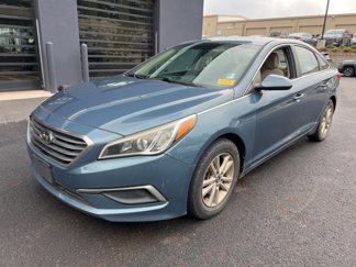 Used 2016 Hyundai Sonata SE image 1