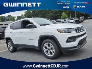 New 2025 Jeep Compass Latitude image 1