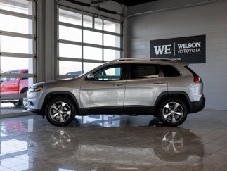 Used 2019 Jeep Cherokee Limited image 1