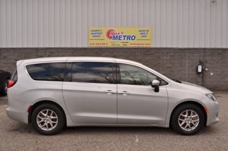 Used 2023 Chrysler Voyager LX image 1