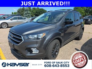 Used 2018 Ford Escape SE w/ SE Sport Appearance Package image 1