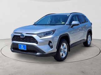 Used 2021 Toyota RAV4 XLE image 1
