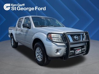 Used 2016 Nissan Frontier SV image 1