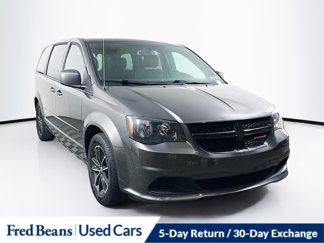 Used 2015 Dodge Grand Caravan SE image 1