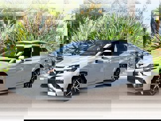 Used 2024 Toyota Camry SE image 1
