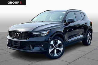 Used 2023 Volvo XC40 B5 Plus w/ Driver Assist Package video 1