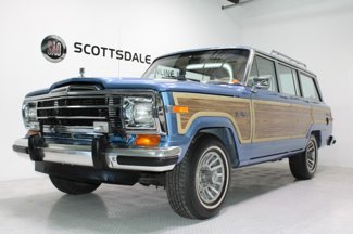 Used 1991 Jeep Grand Wagoneer image 1