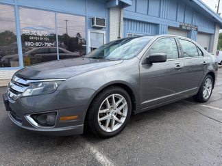 Used 2010 Ford Fusion SEL image 1