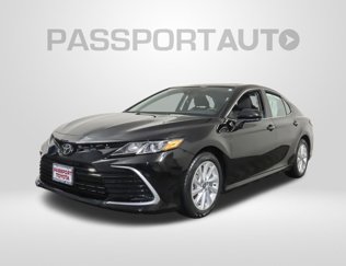 Used 2024 Toyota Camry LE image 1