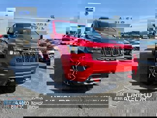 Used 2021 Jeep Grand Cherokee Trailhawk w/ Trailhawk Luxury Group image 1