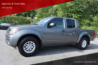 Used 2018 Nissan Frontier SV image 1