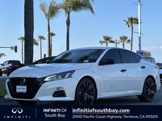 Used 2022 Nissan Altima 2.5 SR w/ Midnight Edition Package image 1