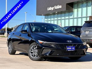 Used 2024 Hyundai Elantra SEL image 1