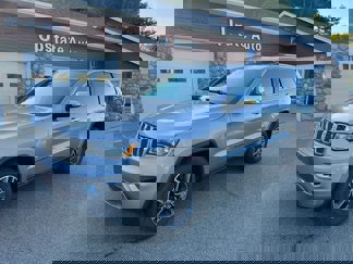 Used 2018 Jeep Grand Cherokee Limited image 1