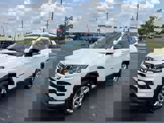 New 2025 Jeep Compass Latitude image 1