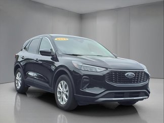 Used 2023 Ford Escape Active w/ Tech Pack #2 image 1