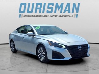 Used 2023 Nissan Altima 2.5 SV image 1