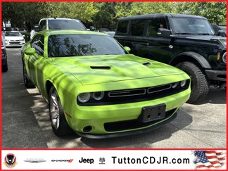 Used 2023 Dodge Challenger SXT image 1