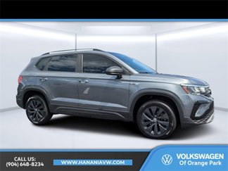 Certified 2022 Volkswagen Taos S image 1