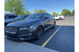 Used 2017 Lincoln MKZ Reserve image 1