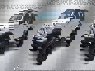 Used 2015 Jeep Wrangler Unlimited Rubicon w/ Connectivity Group image 1