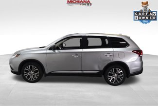 Used 2018 Mitsubishi Outlander ES image 1