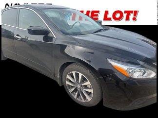 Used 2017 Nissan Altima 2.5 SV image 1