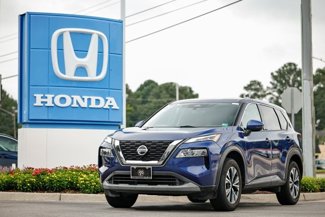 Used 2021 Nissan Rogue SV image 1