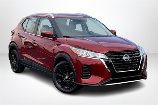 Used 2023 Nissan Kicks SV image 1
