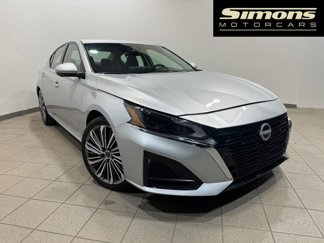 Used 2024 Nissan Altima 2.5 SR image 1