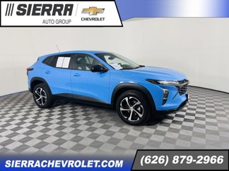 Used 2024 Chevrolet Trax RS image 1
