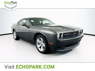 Used 2023 Dodge Challenger SXT image 1