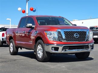 Used 2017 Nissan Titan SV video 1