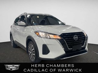 Used 2023 Nissan Kicks SV image 1