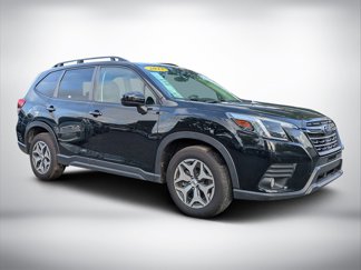 Used 2022 Subaru Forester Premium image 1